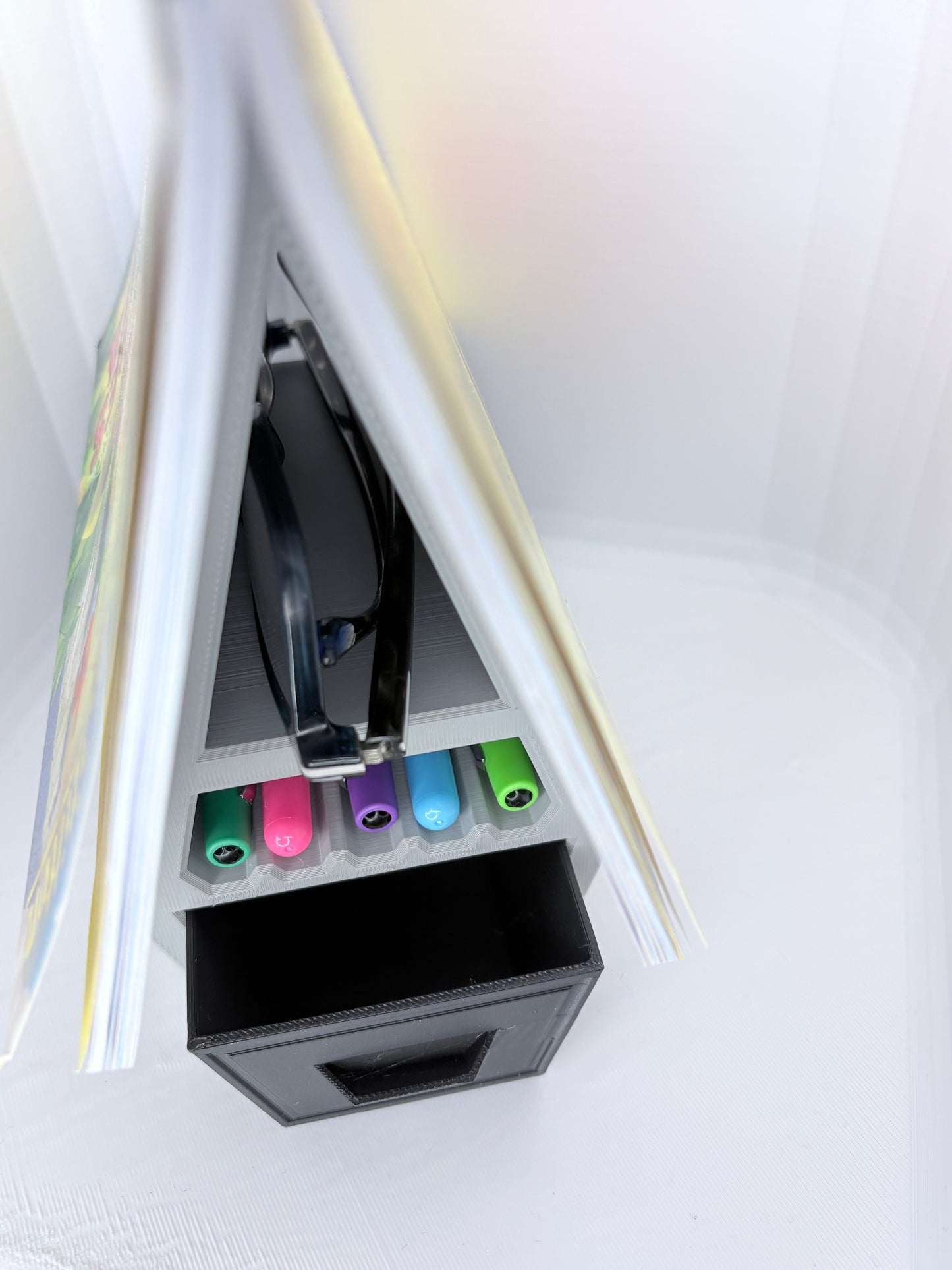 3D Printed Pyramid Book Holder & Reading Station