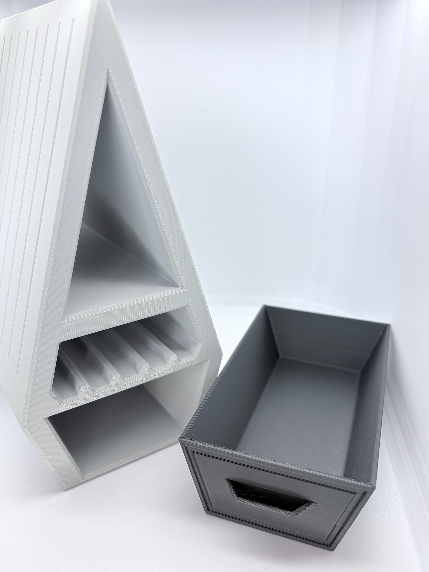 3D Printed Pyramid Book Holder & Reading Station
