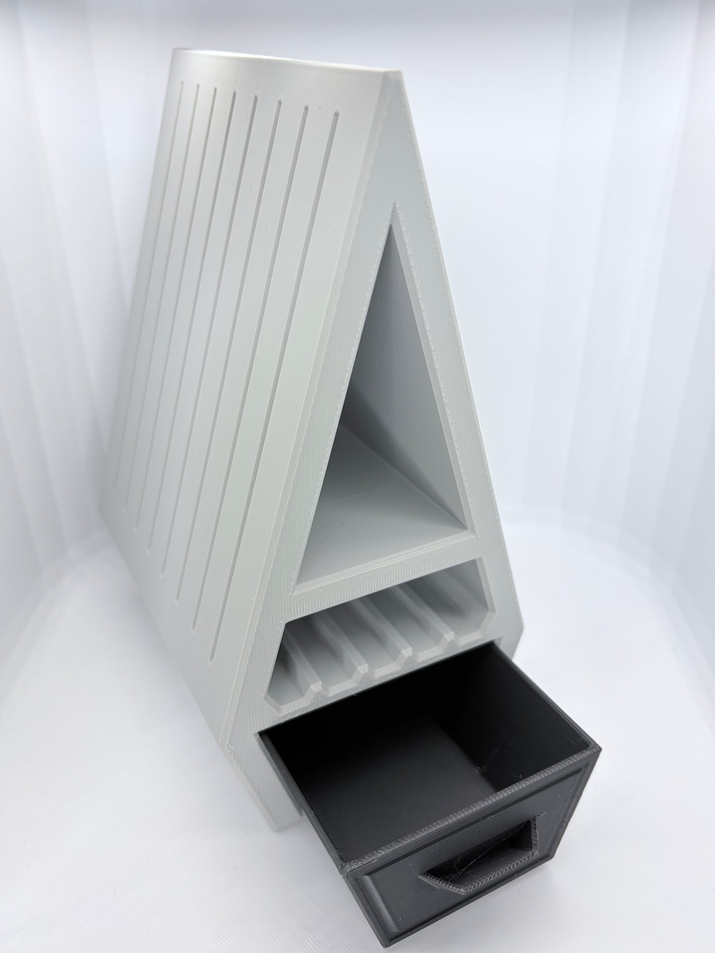 3D Printed Pyramid Book Holder & Reading Station